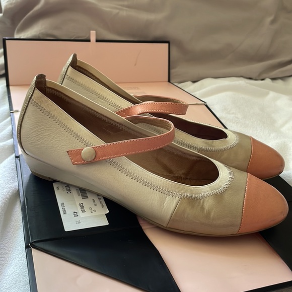 Hispanitas Flats ladies 8.5 Narrow - Picture 9 of 10